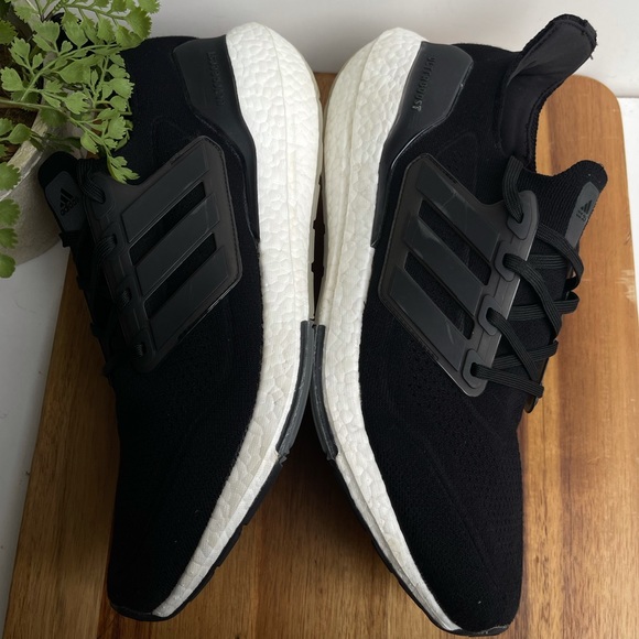 ADIDAS ultraBOOST 22   🔴Men size 7.5 - Picture 9 of 10